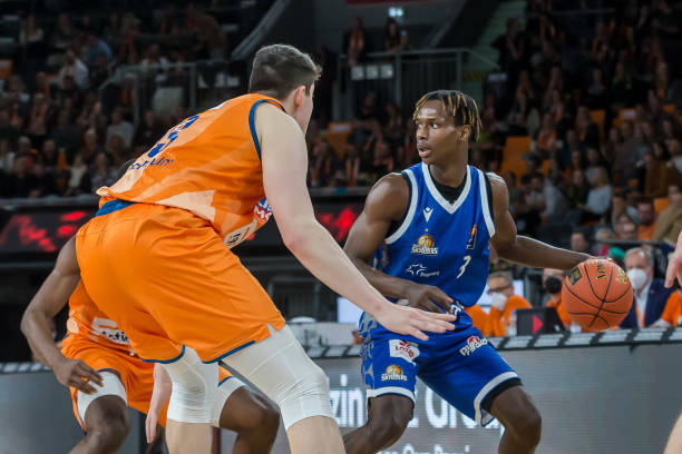 斯卢茨基 斯卢茨基